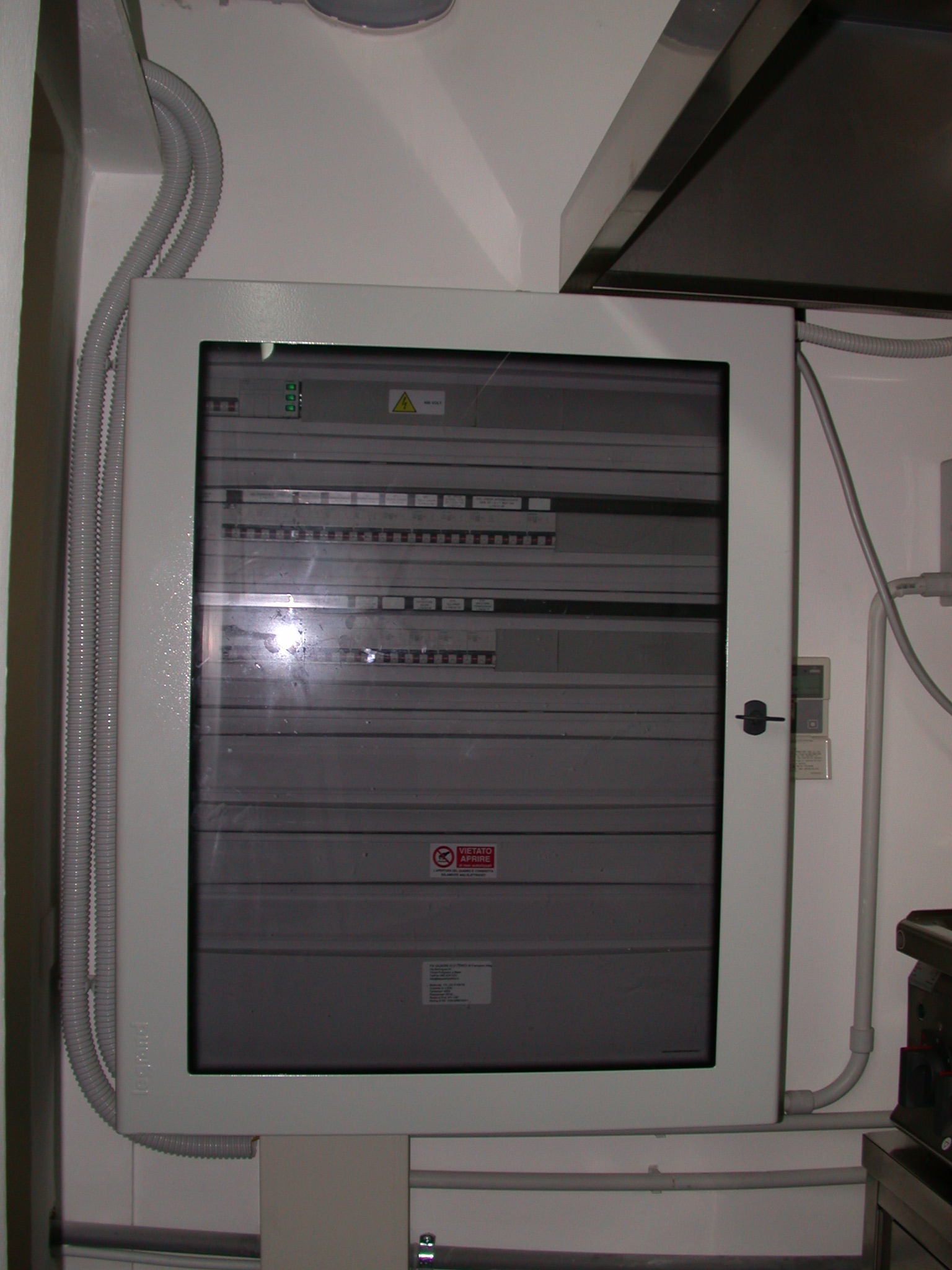 Quadro elettrico cm 100x80x31 in vendita - foto 1