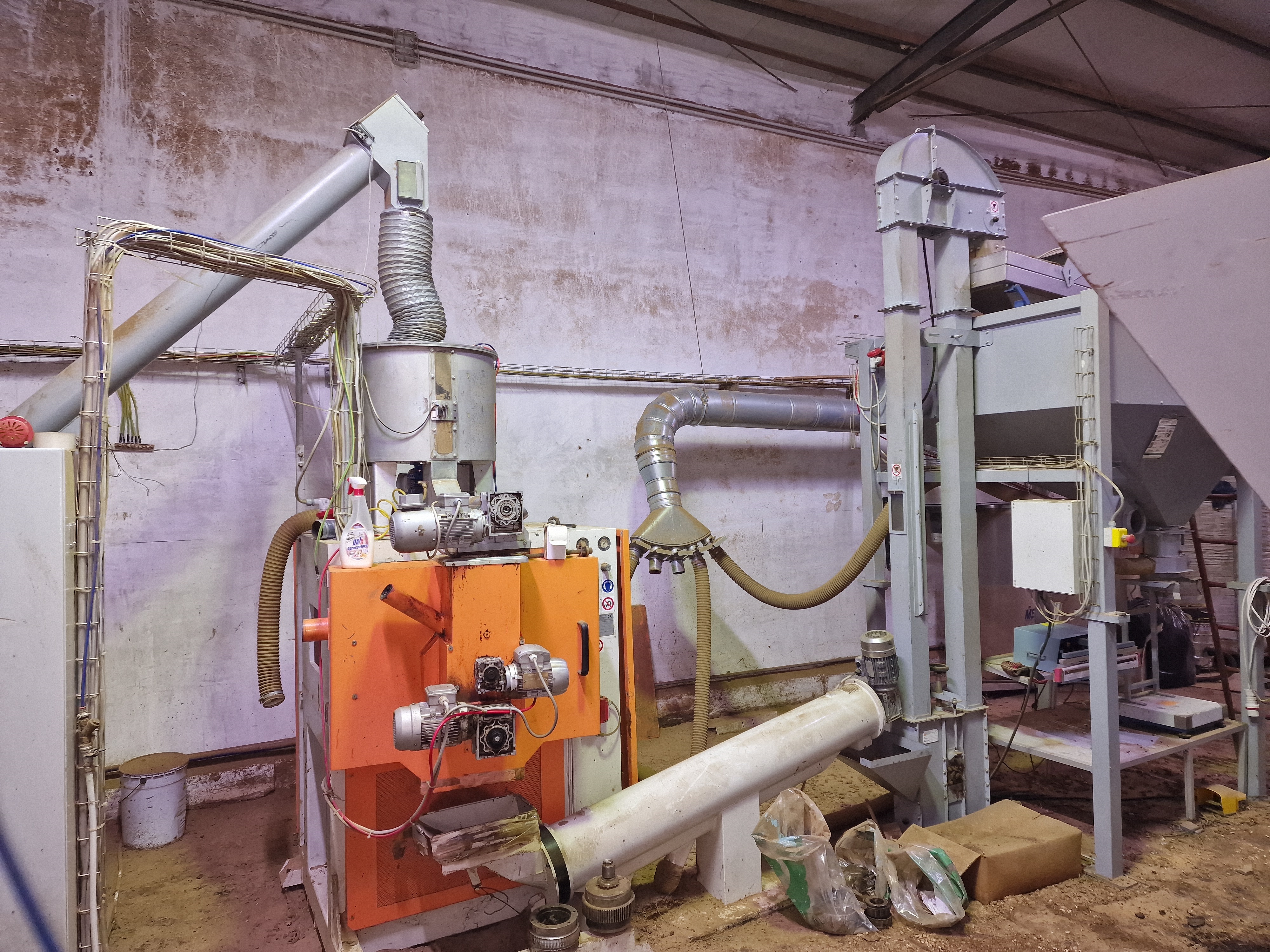 IMPIANTO COMPLETO PER LA PRODUZIONE DI PELLET in vendita - foto 1