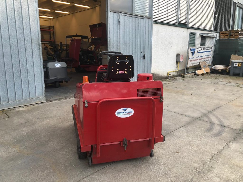 Spazzatrice motoscopa RCM 703 E/1 in vendita - foto 2