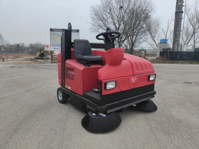 Motoscopa spazzatrice ride-on sweeper in vendita - foto 6