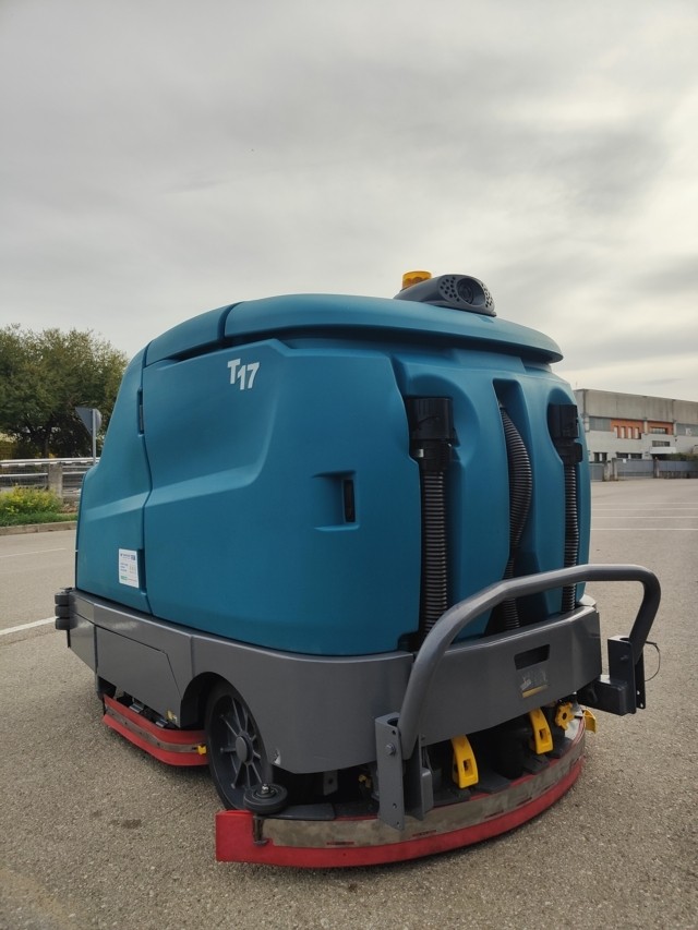 Lavapavimenti Tennant T17 in vendita - foto 9