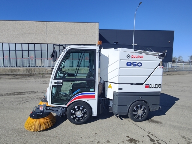 Spazzatrice stradale road sweeper  in vendita - foto 3