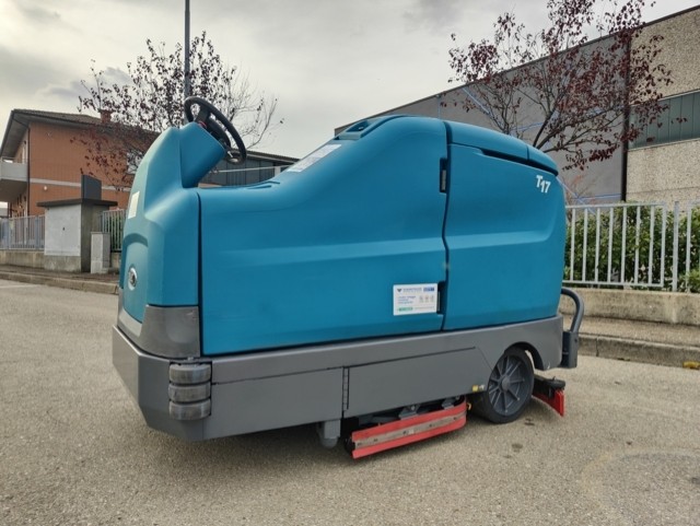 Lavapavimenti Tennant T17 in vendita - foto 2