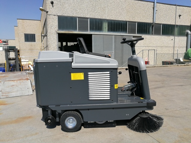 Spazzatrice RCM Poli Perla 70E in vendita - foto 4