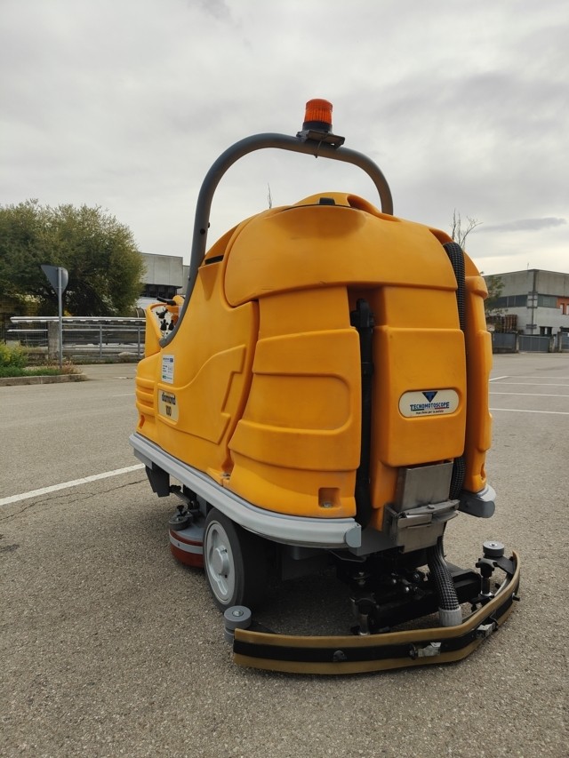 Lavapavimenti Adiatek Diamond 100 in vendita - foto 13