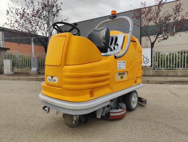 Lavapavimenti Adiatek Diamond 100 in vendita - foto 9