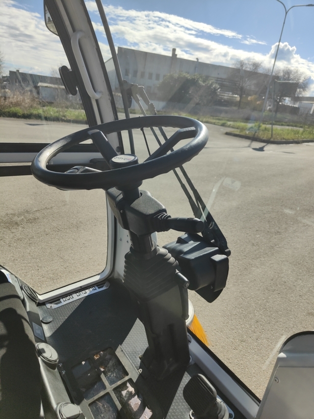 Spazzatrice stradale road sweeper  in vendita - foto 2