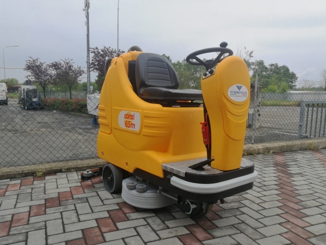 Lavapavimenti Adiatek Coral 65M in vendita - foto 1