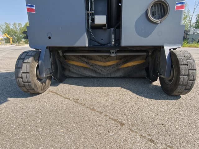Spazzatrice motoscopa Dulevo 90 DK in vendita - foto 8