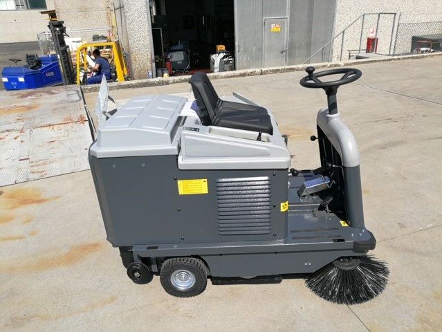 Spazzatrice RCM Poli Perla 70E in vendita - foto 2