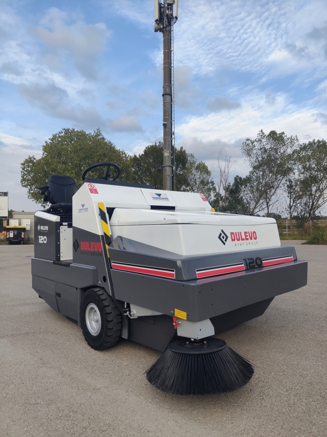 Spazzatrice Dulevo 120 elettrica in vendita - foto 2