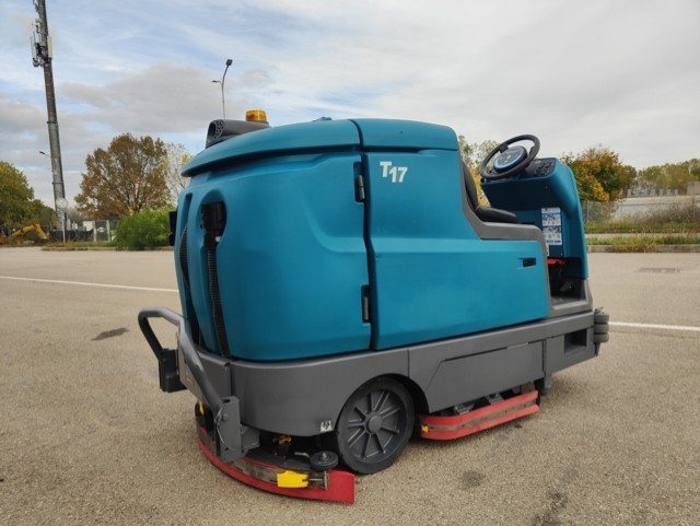 Lavapavimenti Tennant T17 in vendita - foto 8