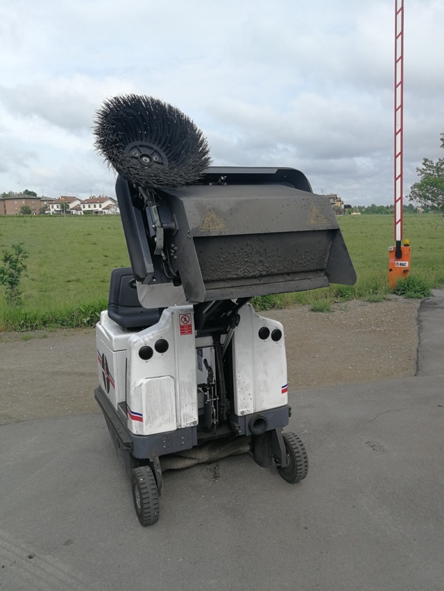 Spazzatrice Dulevo 1100 EH in vendita - foto 6