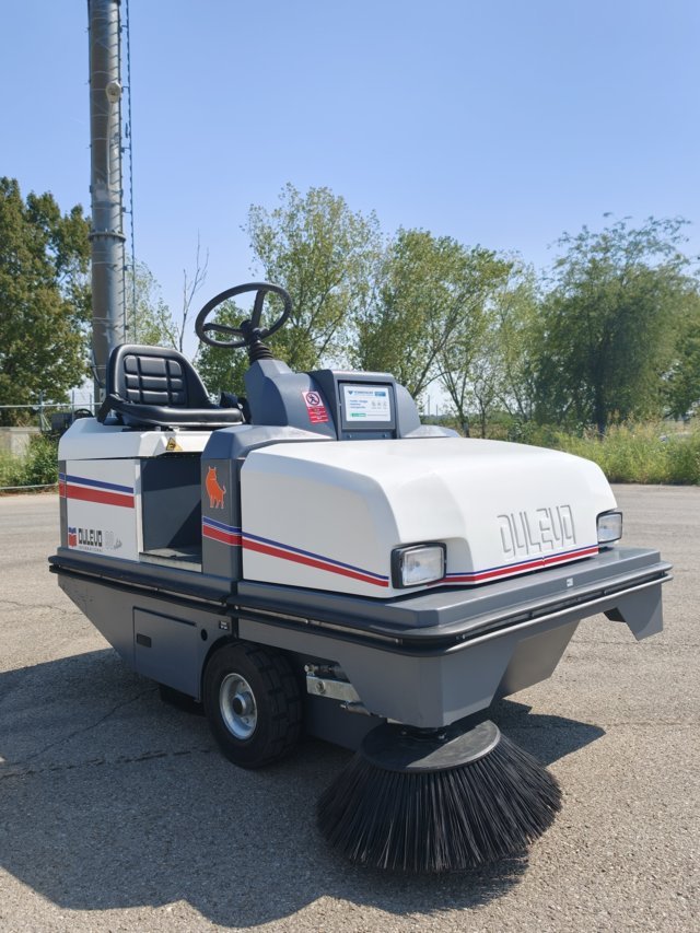 Spazzatrice motoscopa Dulevo 90 DK in vendita - foto 1