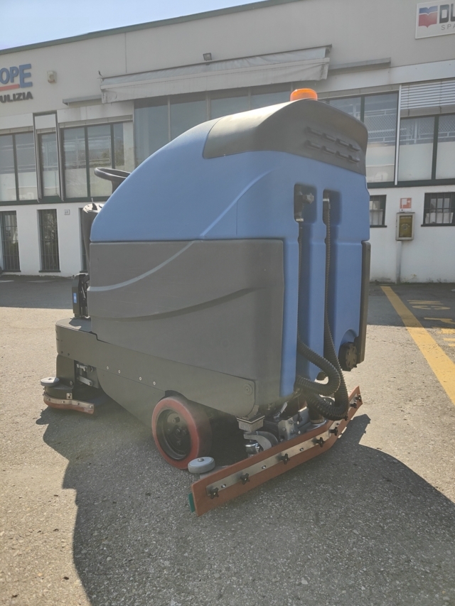 Lavapavimenti lavasciuga Dulevo Boost 300 in vendita - foto 5