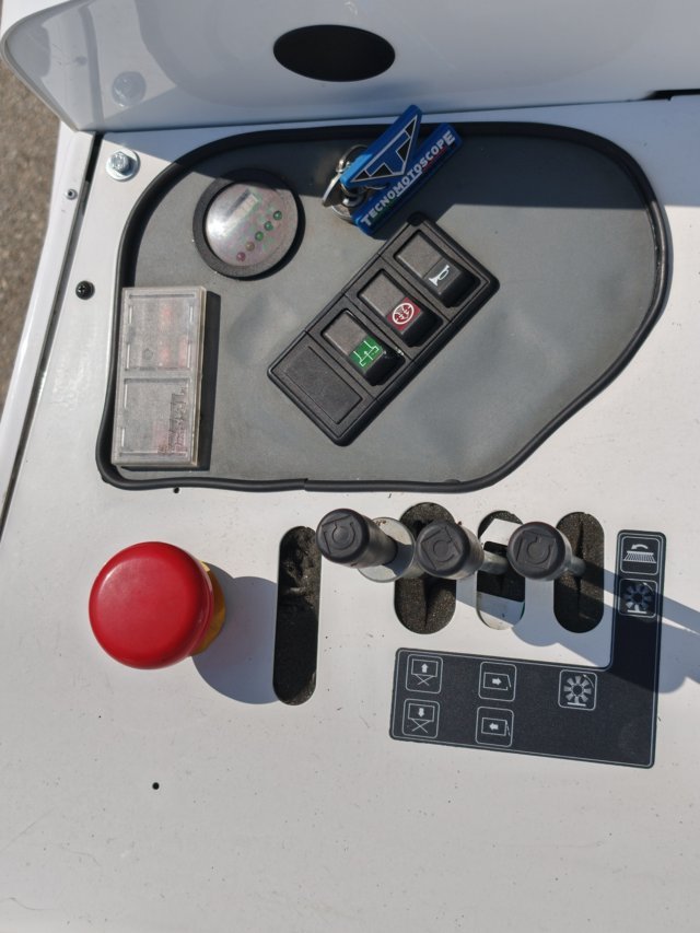 Spazzatrice motoscopa Dulevo 1300 EH in vendita - foto 2