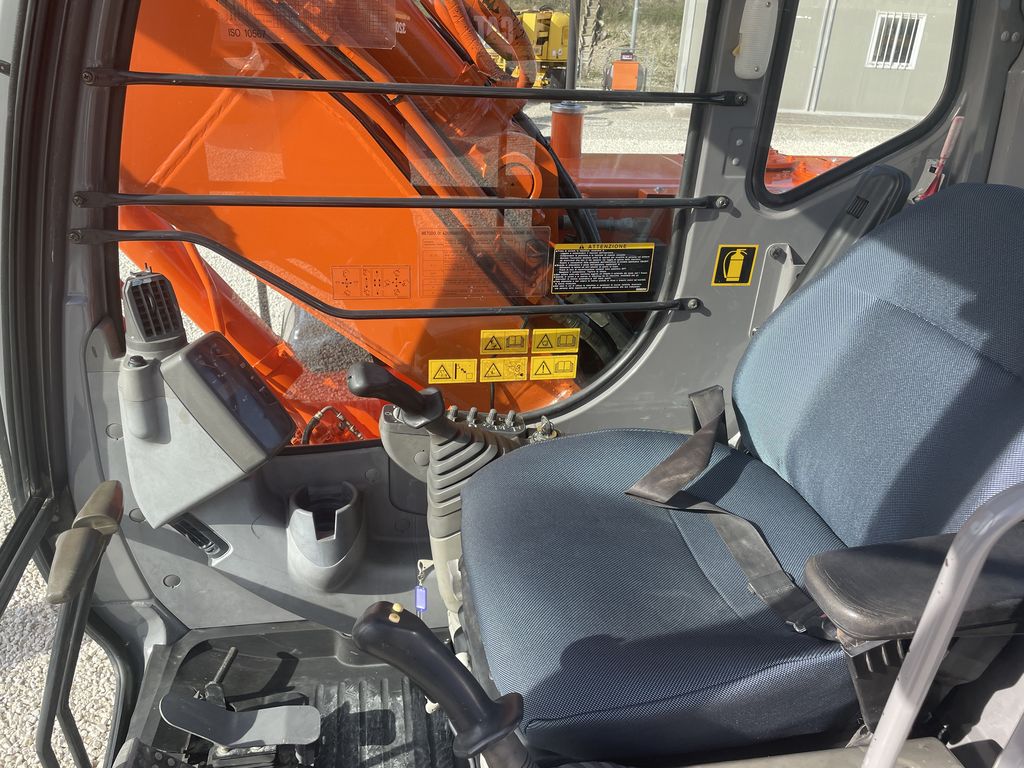 Escavatore cingolato HITACHI ZX 130 in vendita - foto 5