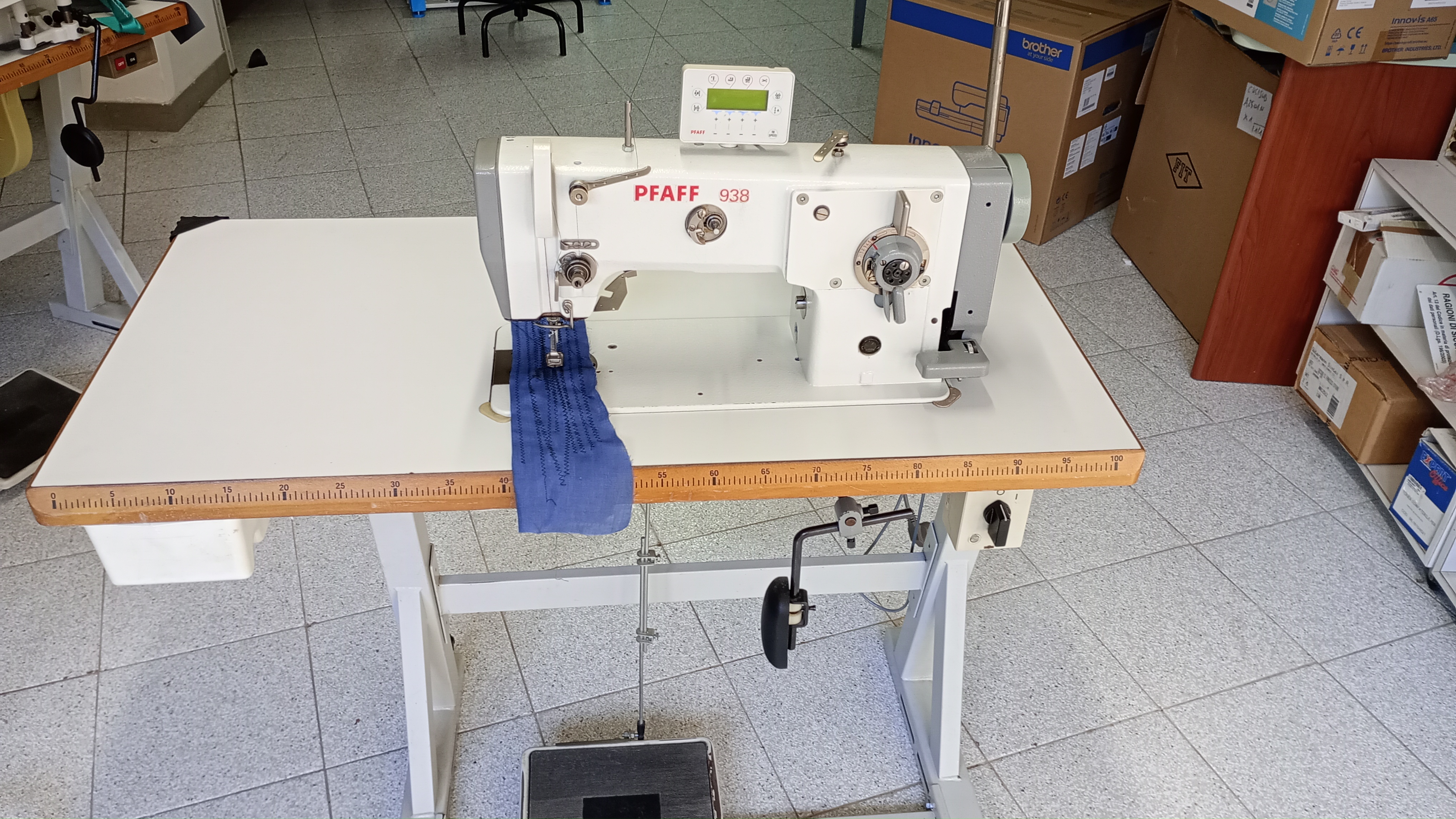Macchina per cucire PFAFF 938 Zig-Zag in vendita - foto 4