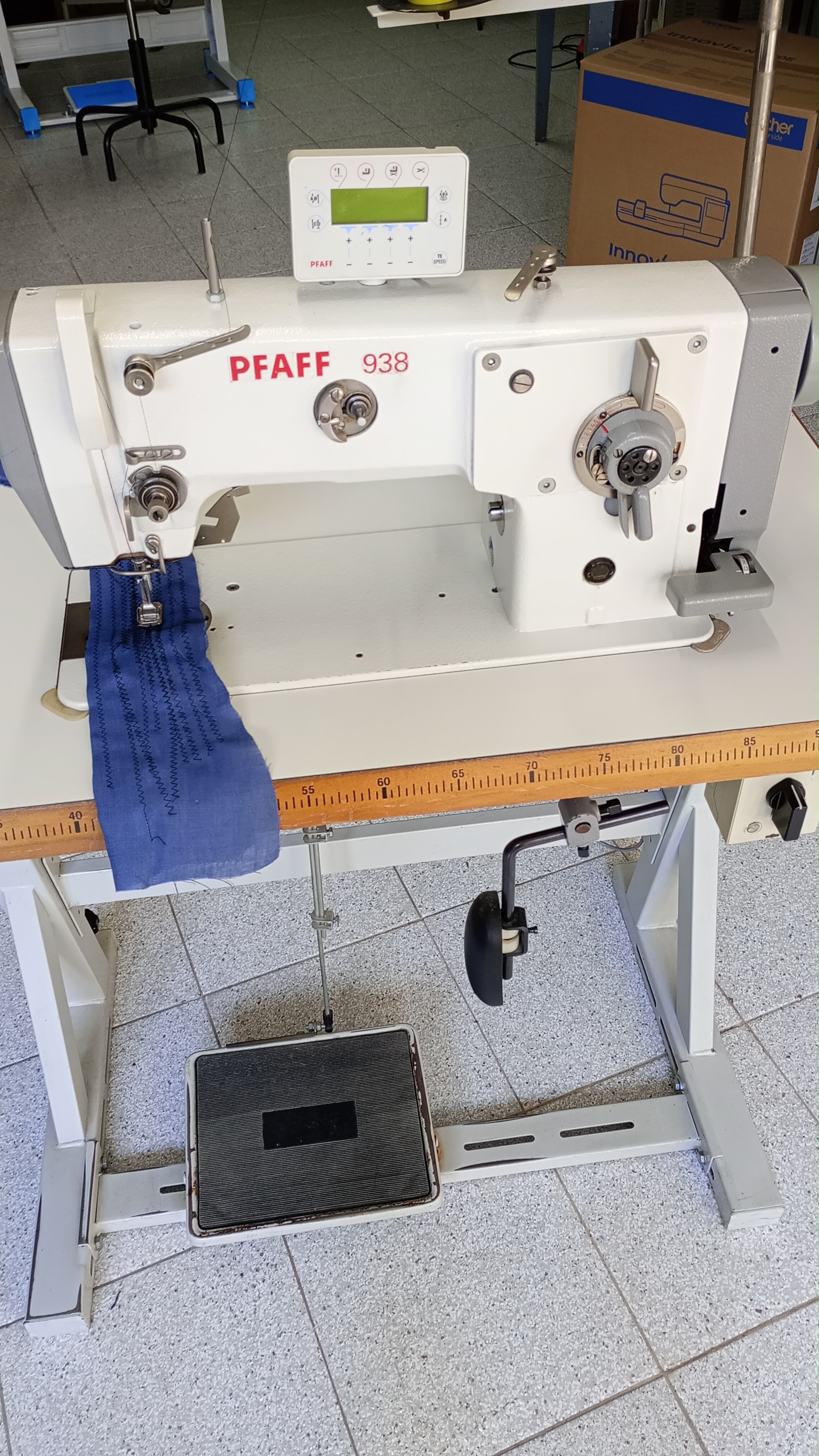 Macchina per cucire PFAFF 938 Zig-Zag in vendita - foto 3