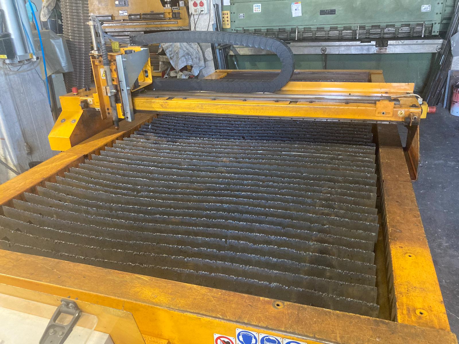 Plasma a cnc da 105 A in vendita - foto 2