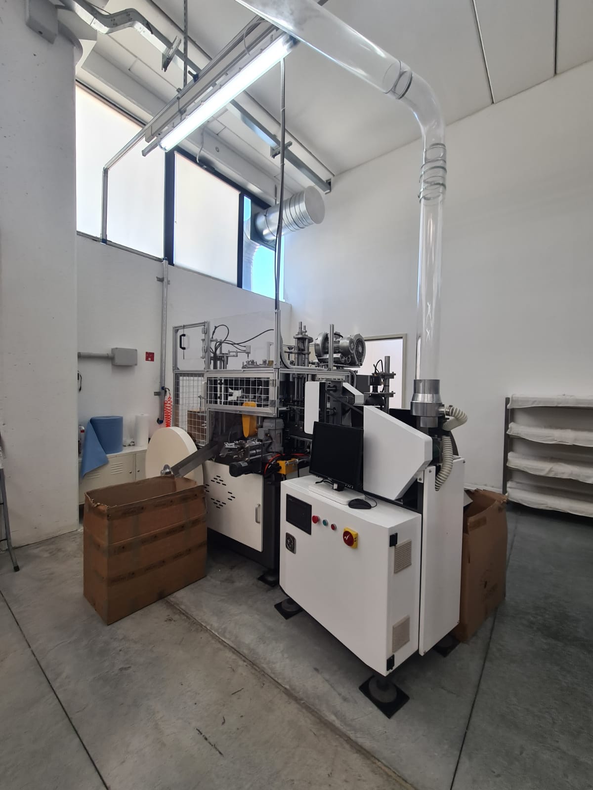 Linea di produzione bicchieri in carta in vendita - foto 10