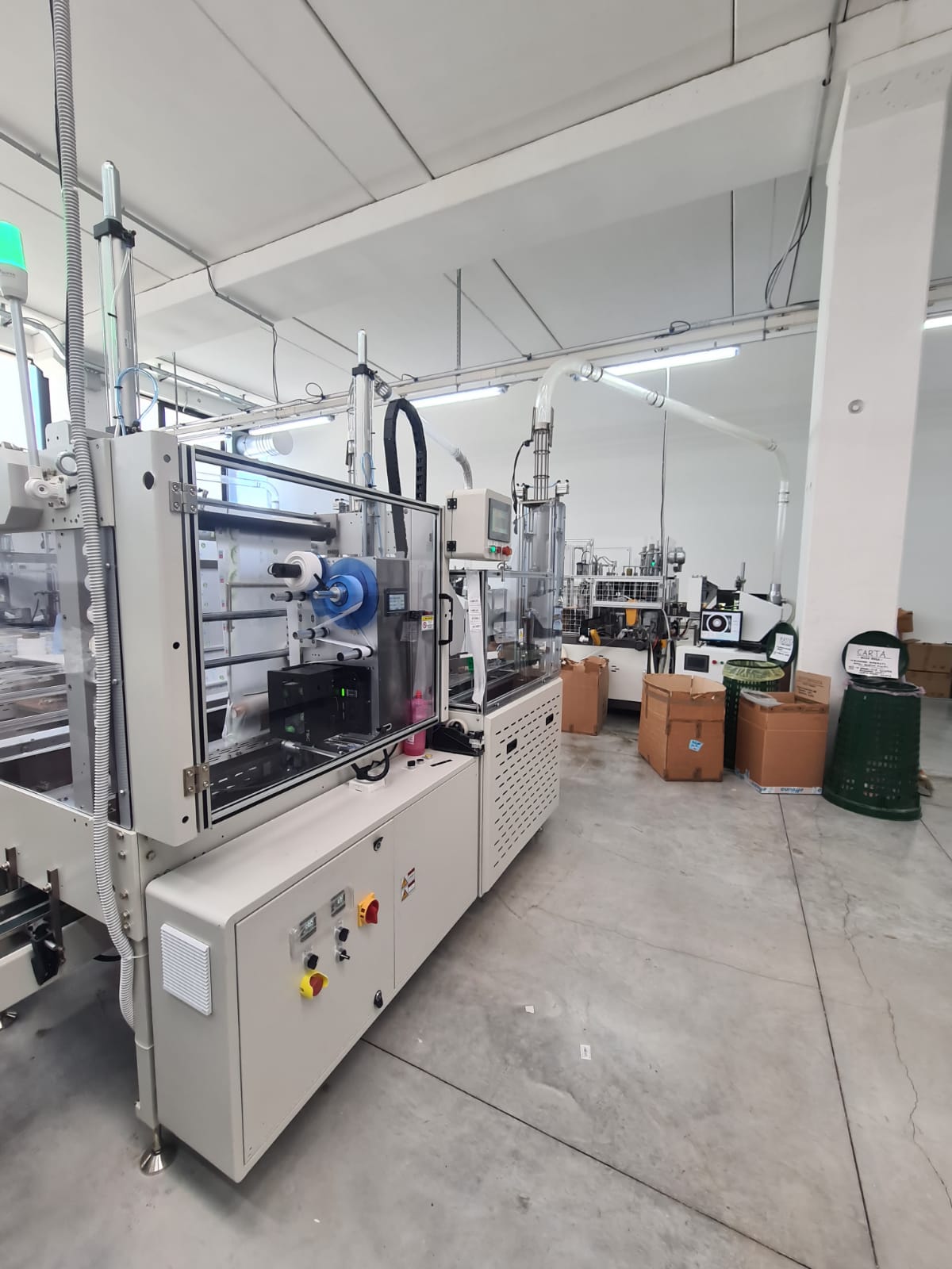 Linea di produzione bicchieri in carta in vendita - foto 2