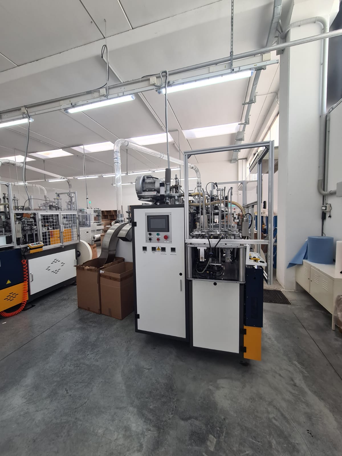Linea di produzione bicchieri in carta in vendita - foto 7