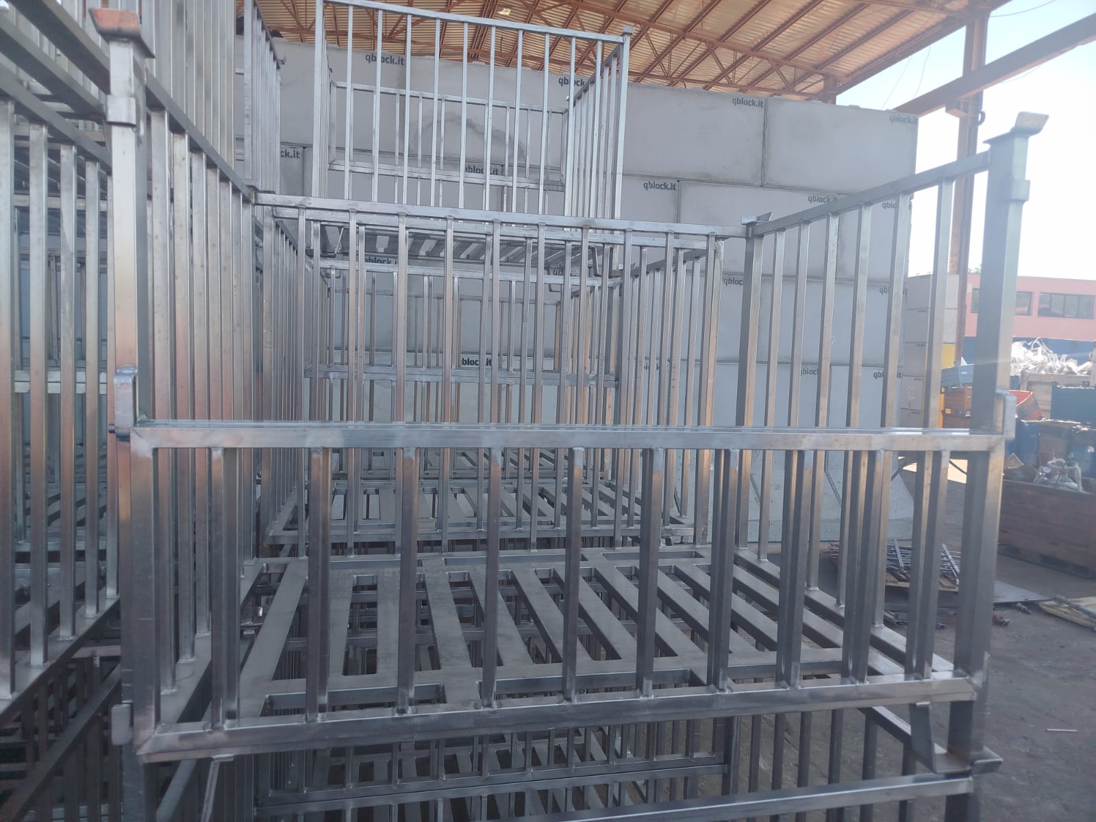CONTENITORI CESTE IN ACCIAIO in vendita - foto 4