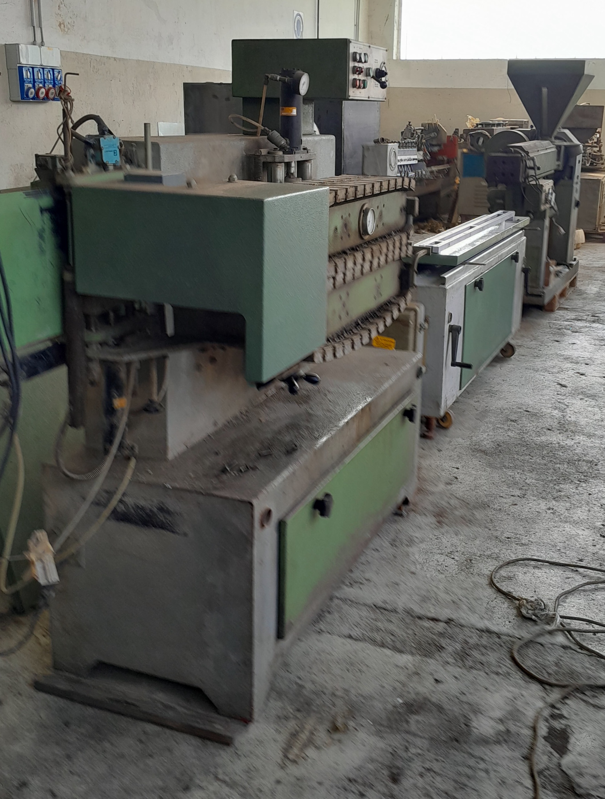 Linea Novamec  profili PVC in vendita - foto 1