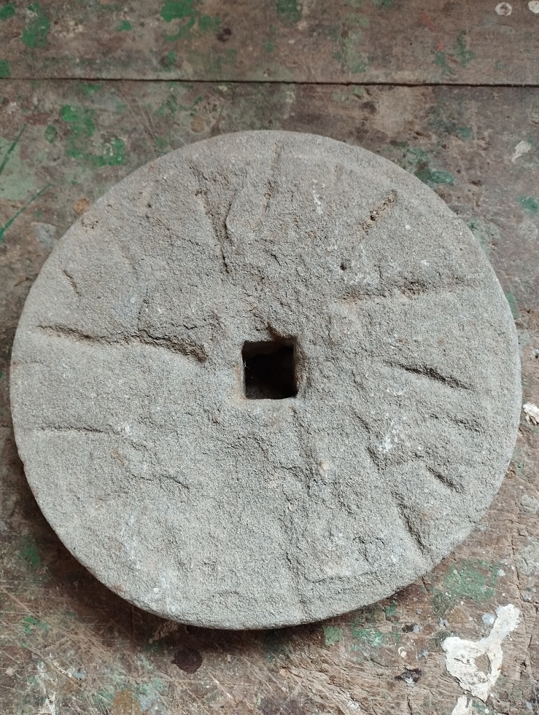 MOLA A PIETRA 18,5X3  VINTAGE in vendita - foto 2