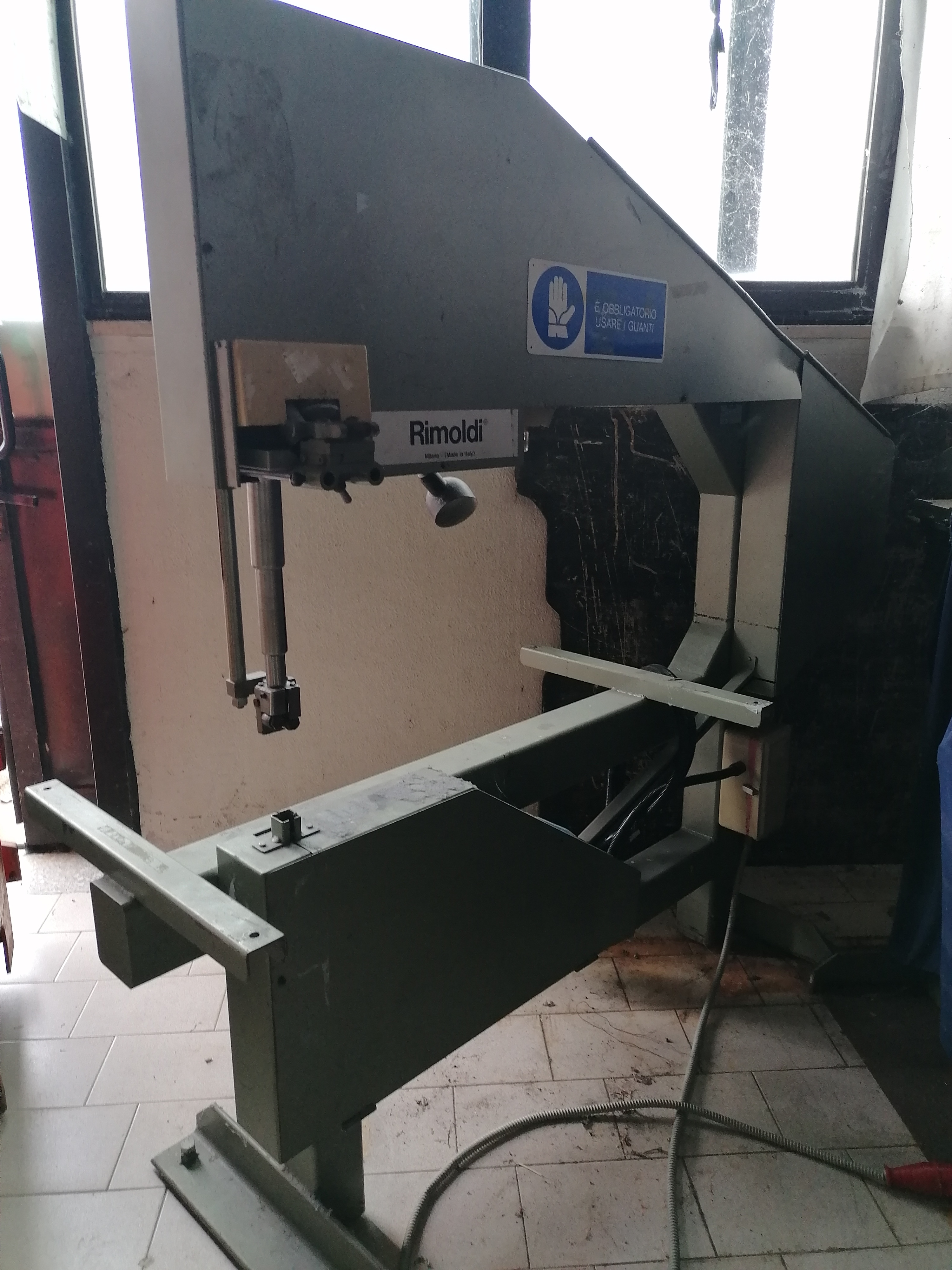 Sega a nastro circolare per tessuti in vendita - foto 1