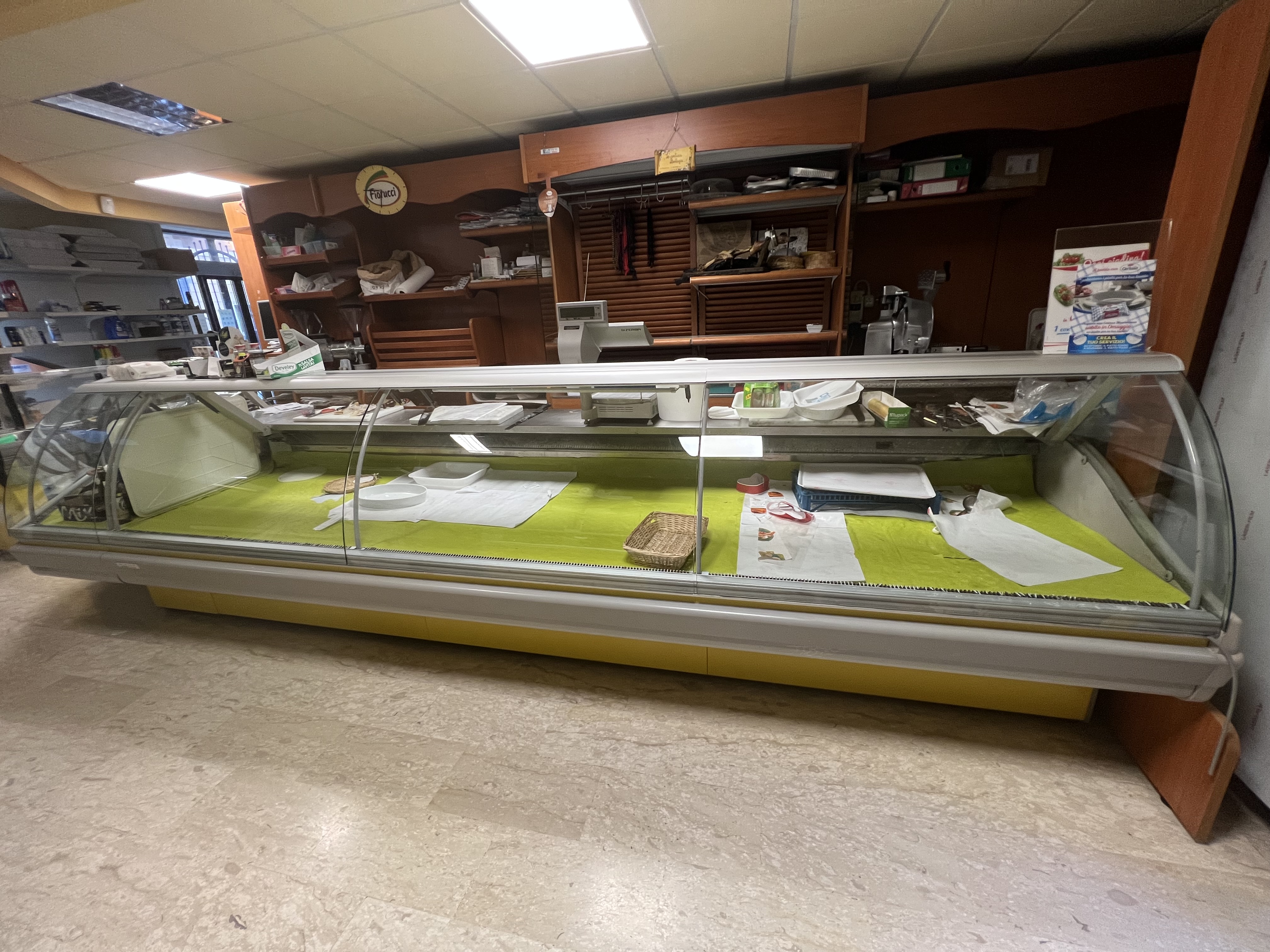 Arredamento e attrezzature negozio alimentari  in vendita - foto 5