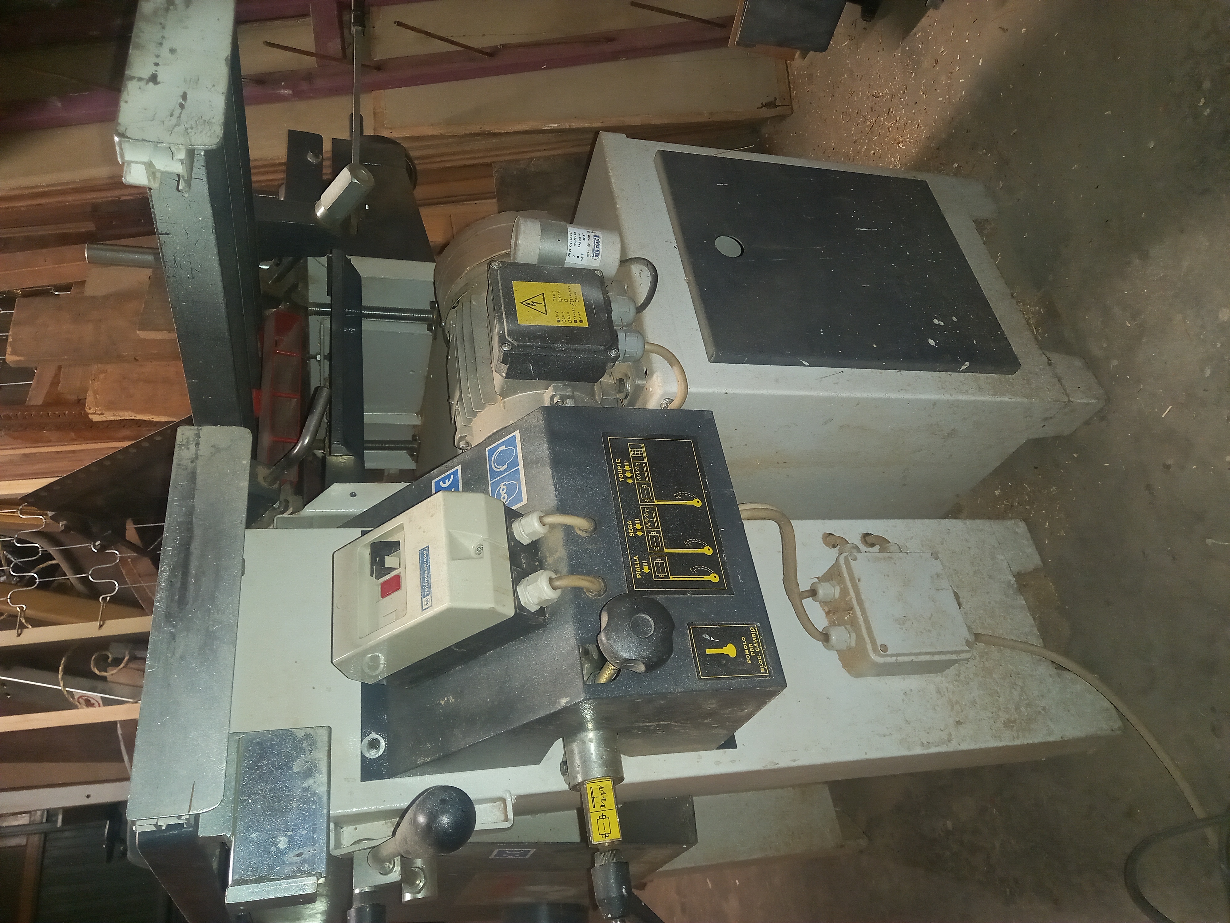 Macchine da falegnameria in vendita