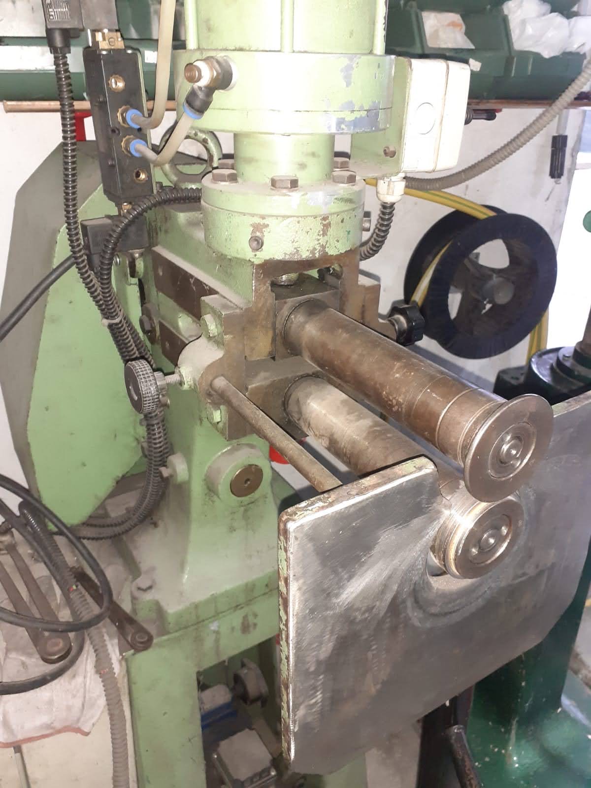 Bordatrice pneumatica in vendita - foto 2
