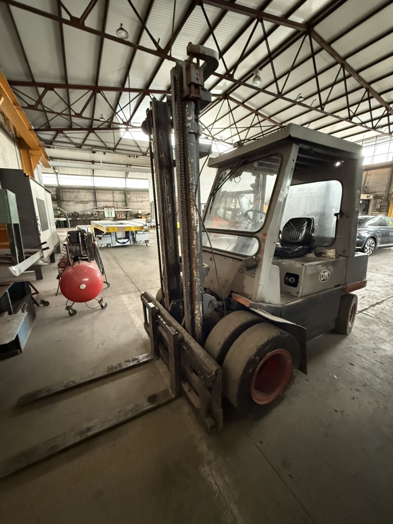 Carrelli elevatori in vendita