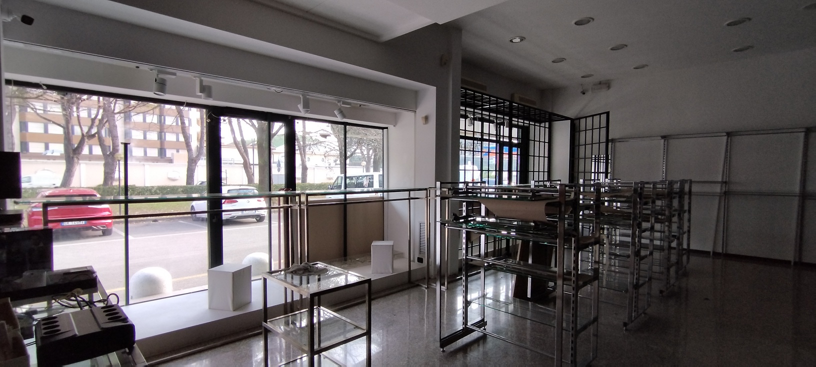 NEGOZIO FRONTE STRADA in vendita - foto 6