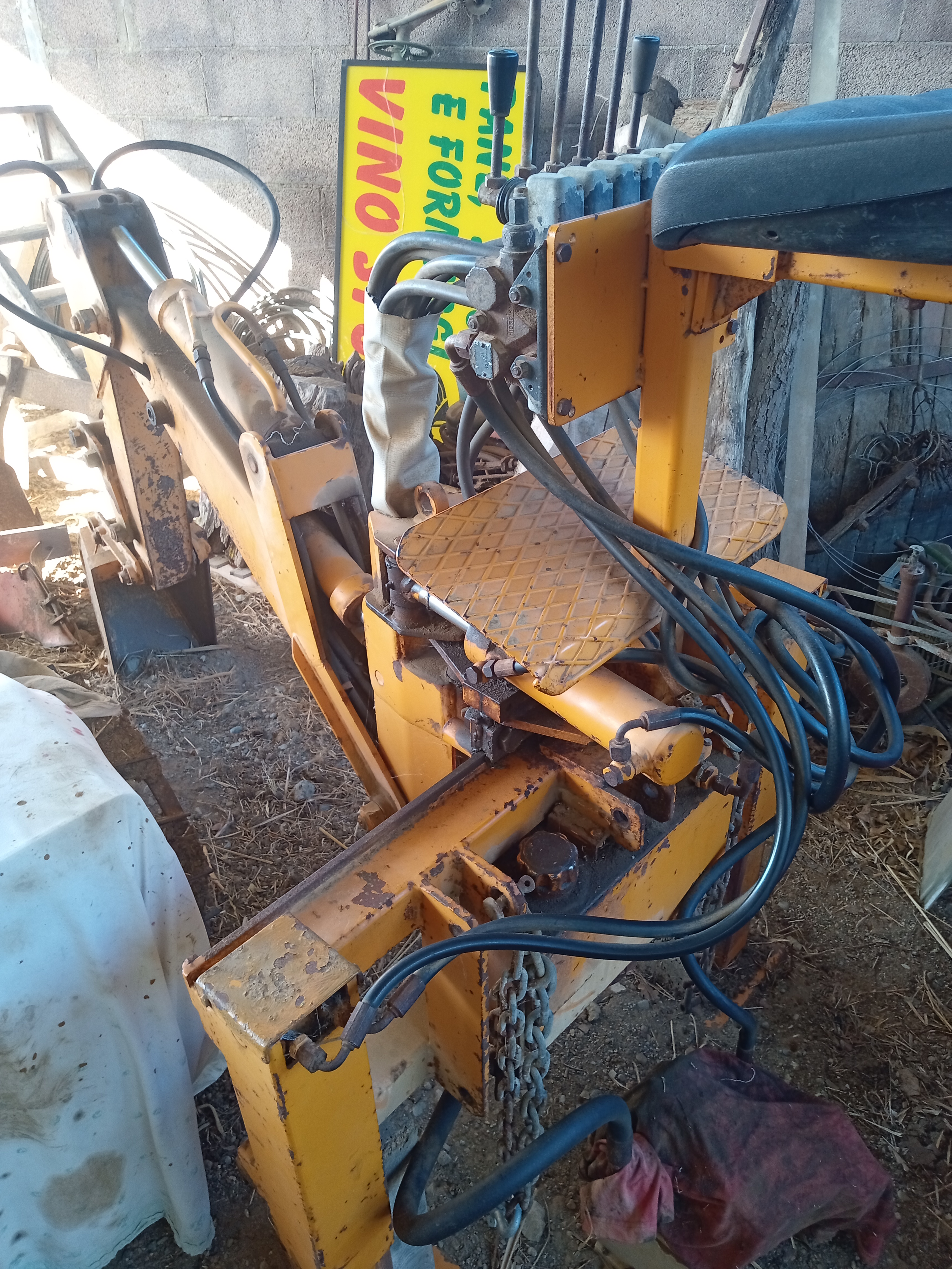 Retro escavatore per trattore  in vendita - foto 1