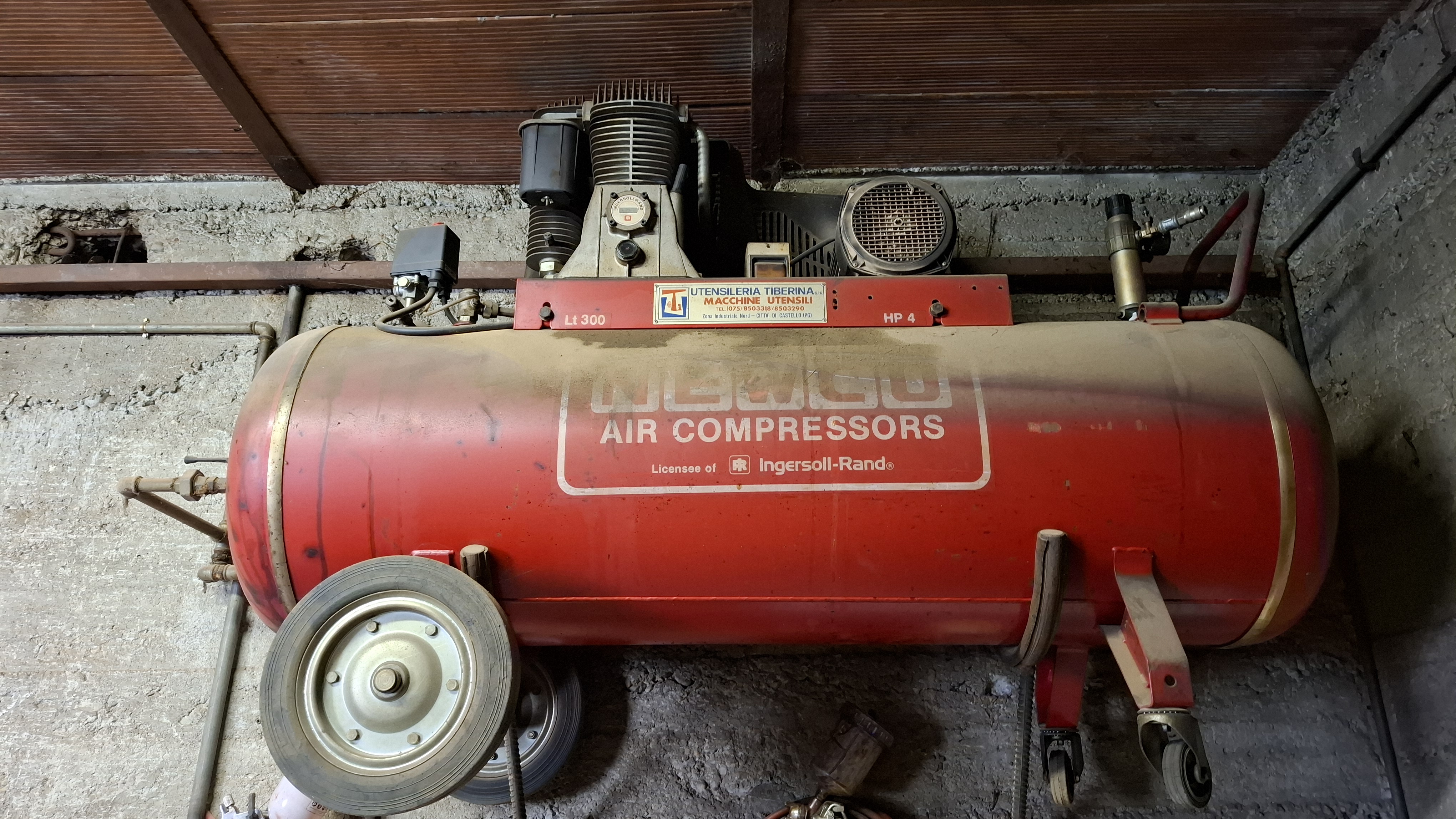 Compressore 300l HP4 bicilindro MECAIR Ingersoll-Rand in vendita - foto 1