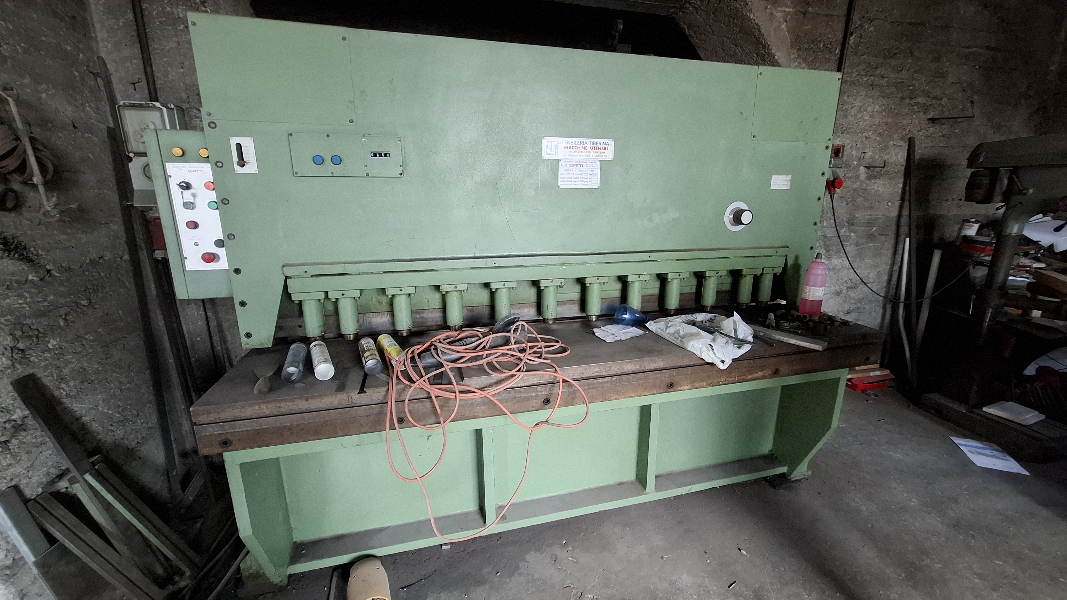 Cesoia a ghigliottina per lamiera 6/8mm 2050 GATTI in vendita - foto 2