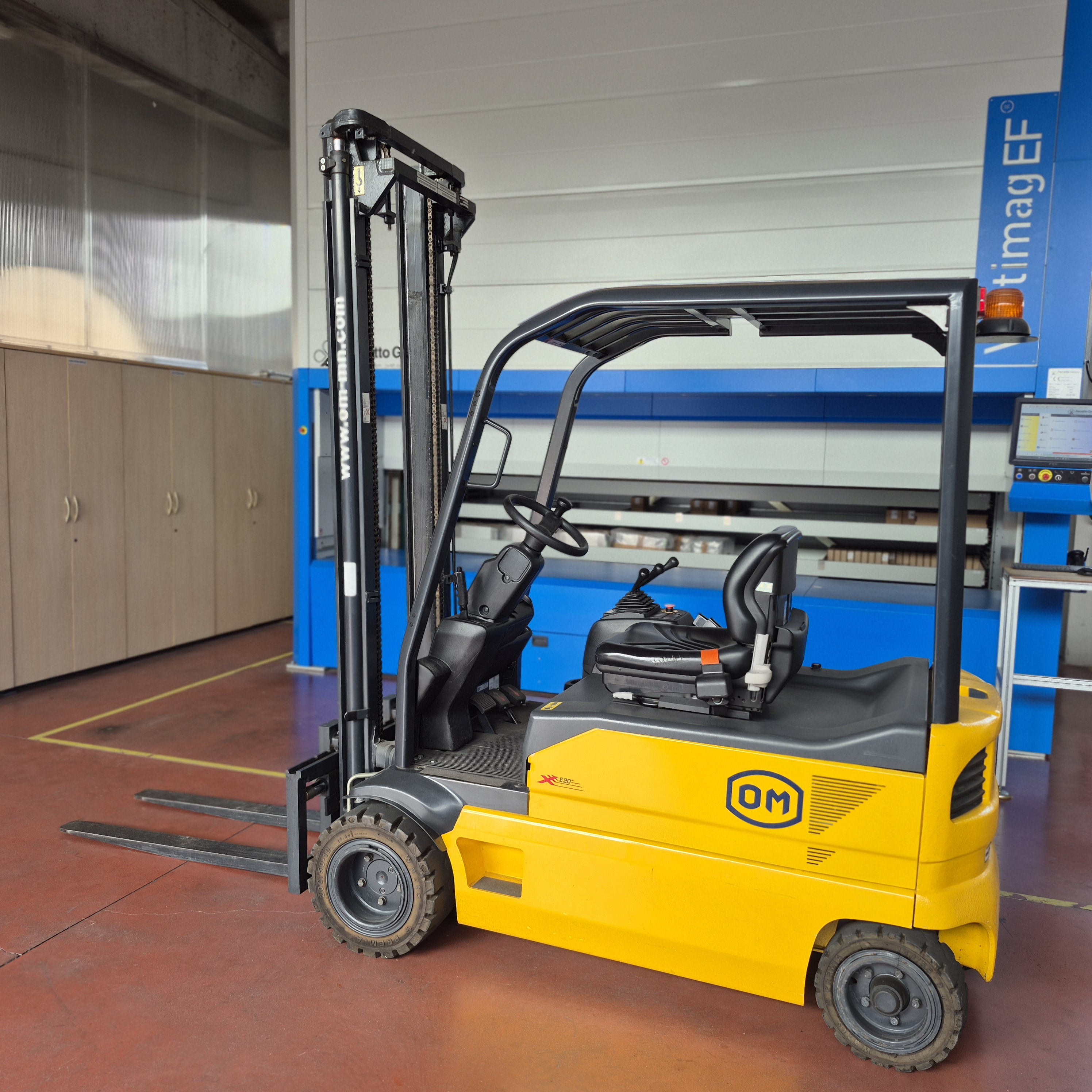 Carrello elevatore OM XE 20 ac Kg.2000 Anno 2009  in vendita - foto 1