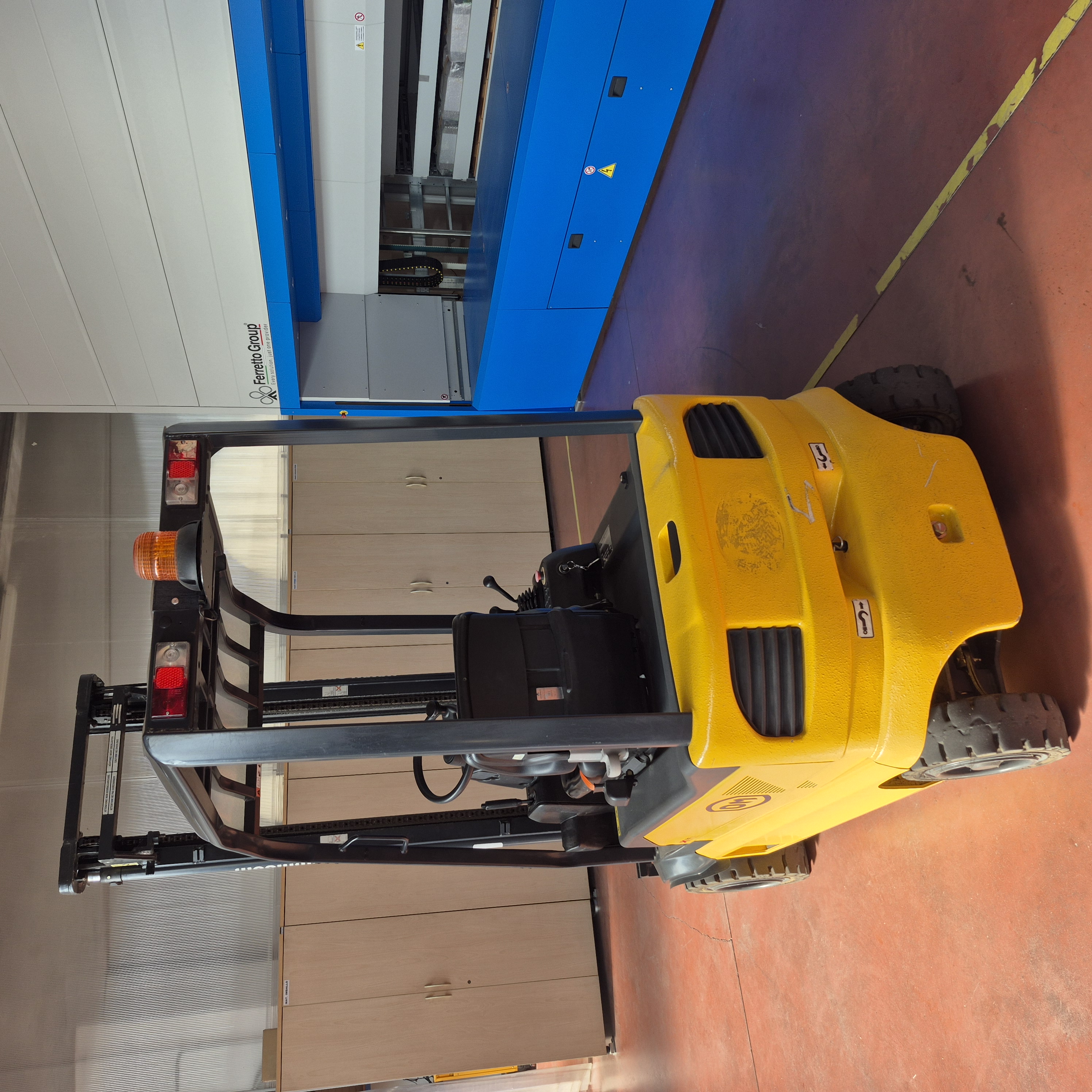 Carrello elevatore OM XE 20 ac Kg.2000 Anno 2009  in vendita - foto 2