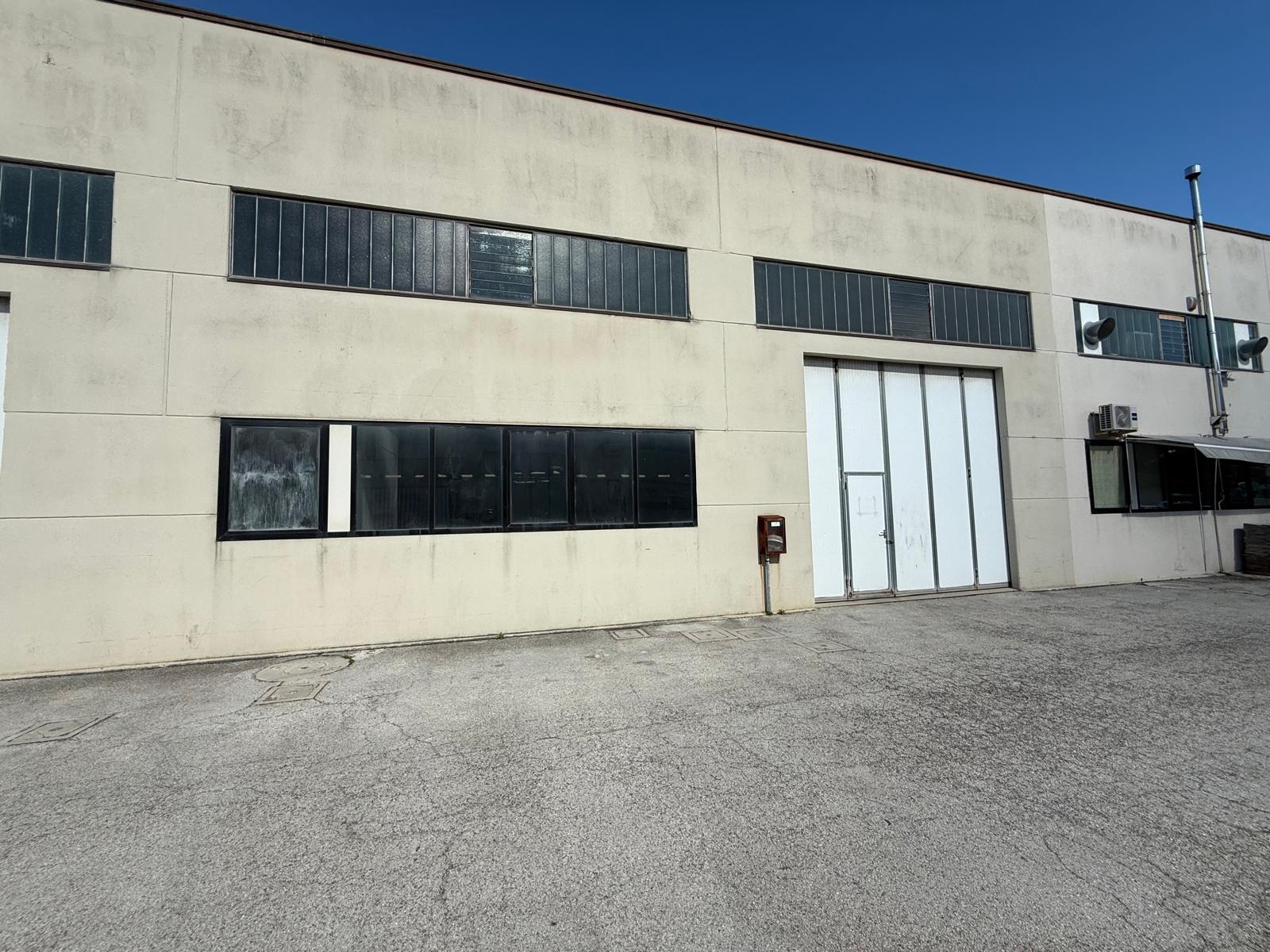 Fano Bellocchi vendesi capannone in vendita - foto 1