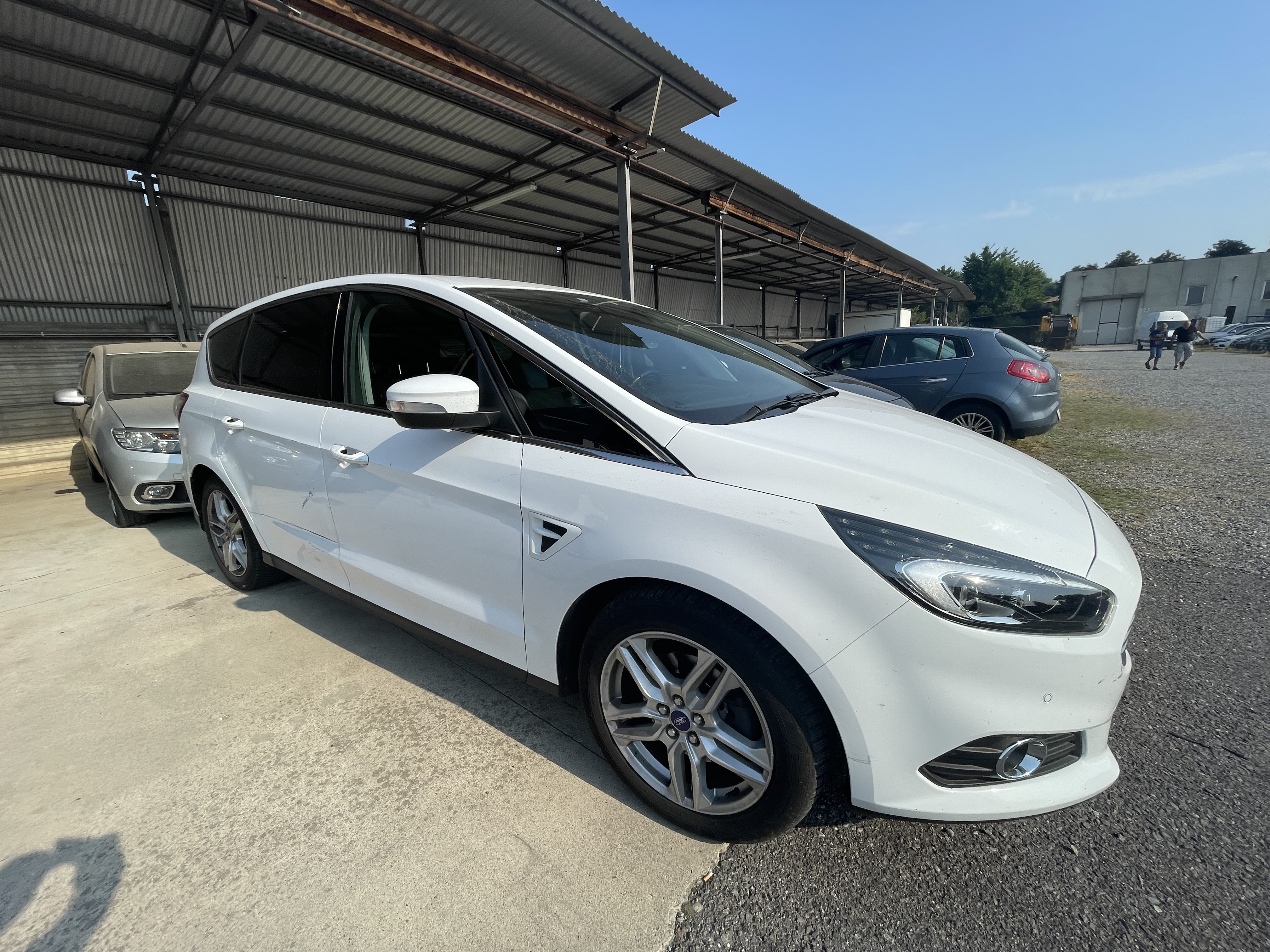 Autocarri in vendita