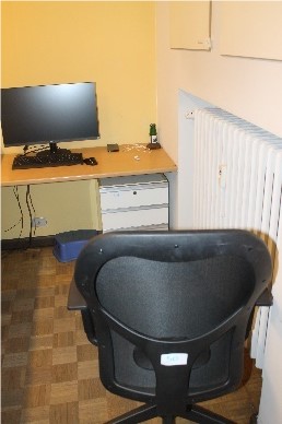 ARREDI D'UFFICIO E ATTREZZATURE INFORMATICHE in vendita - foto 2