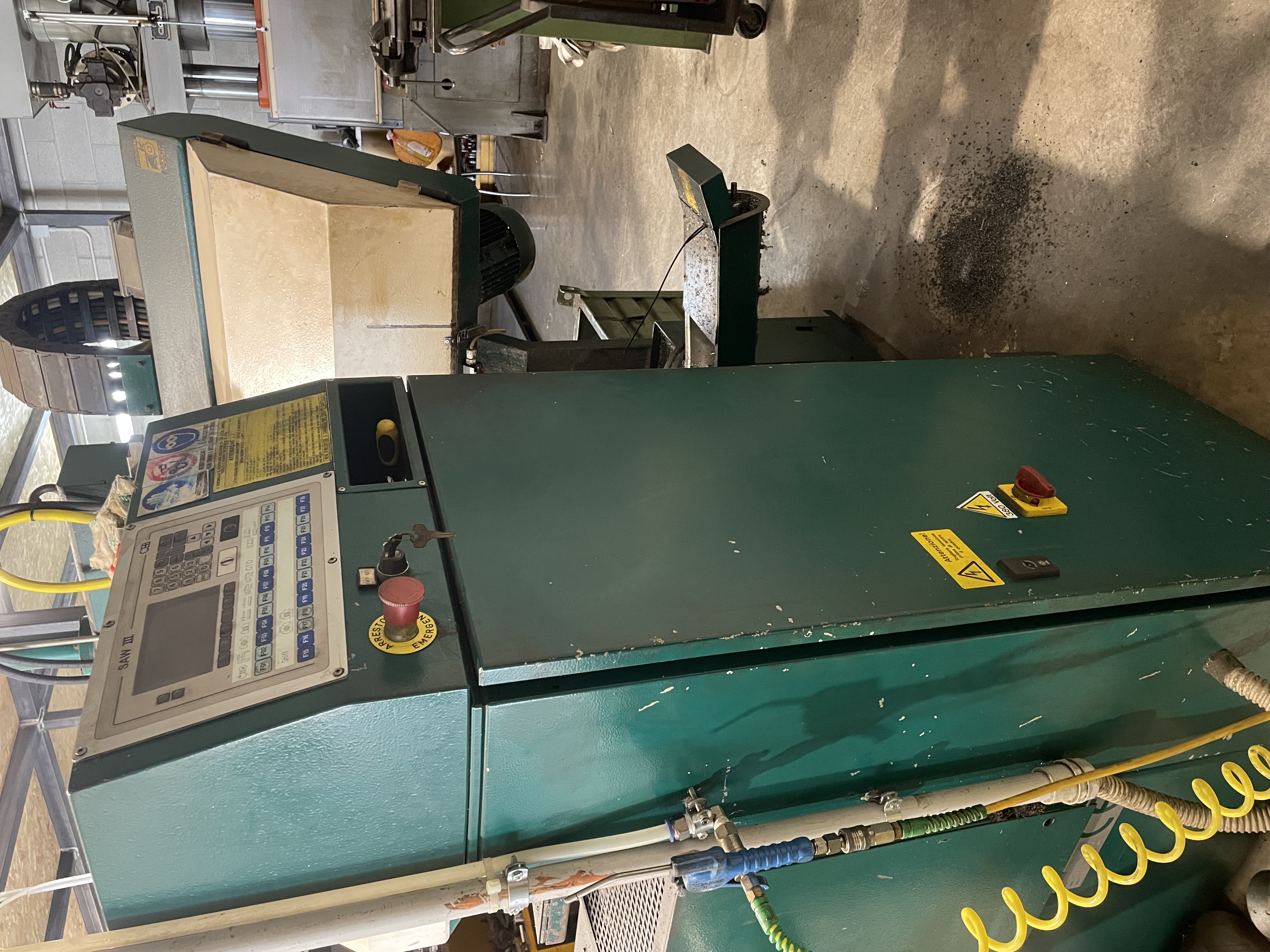 Segatrice a nastro automatica IsTech 330 NC con CNC in vendita - foto 4