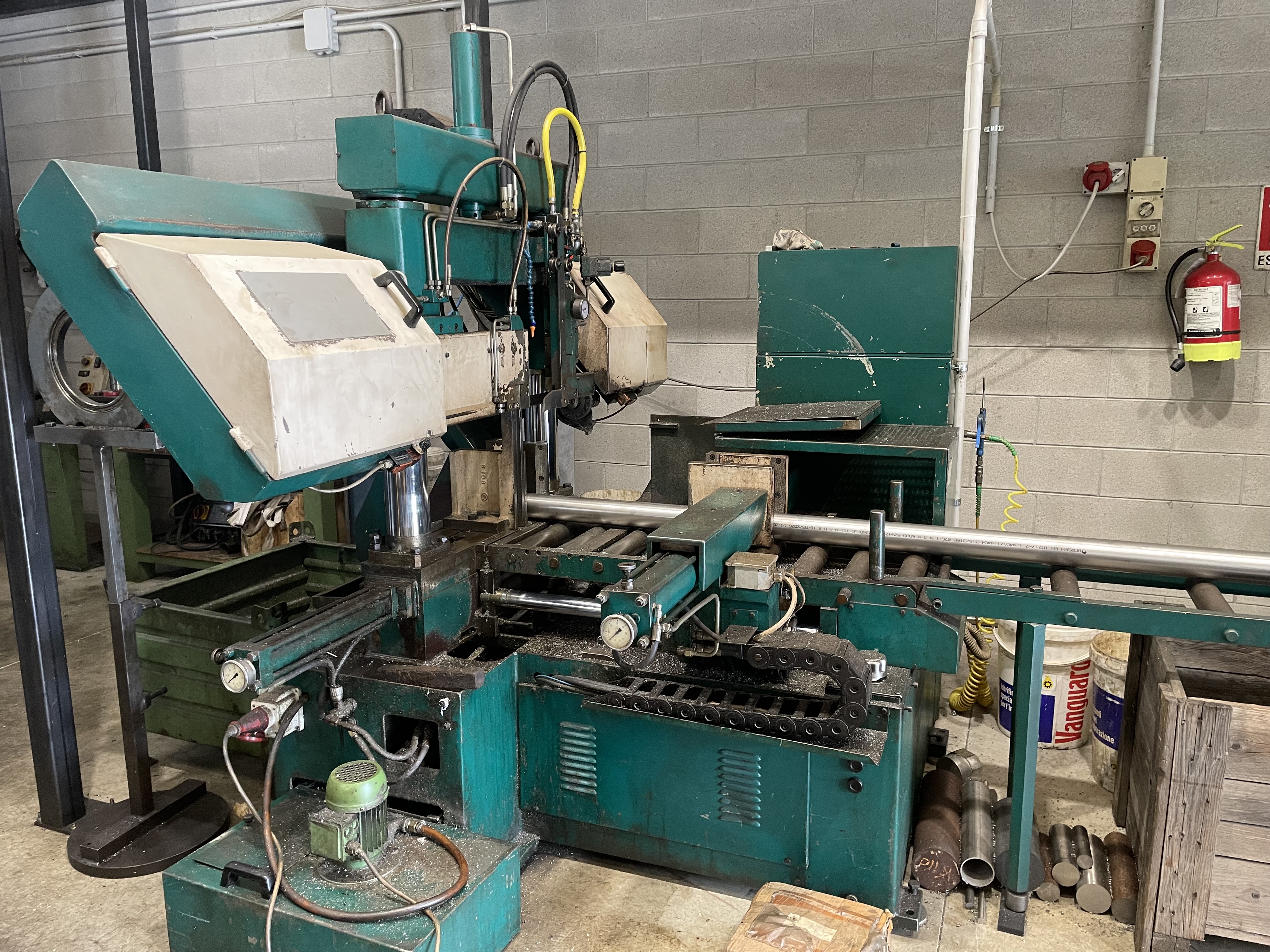 Segatrice a nastro automatica IsTech 330 NC con CNC in vendita - foto 1