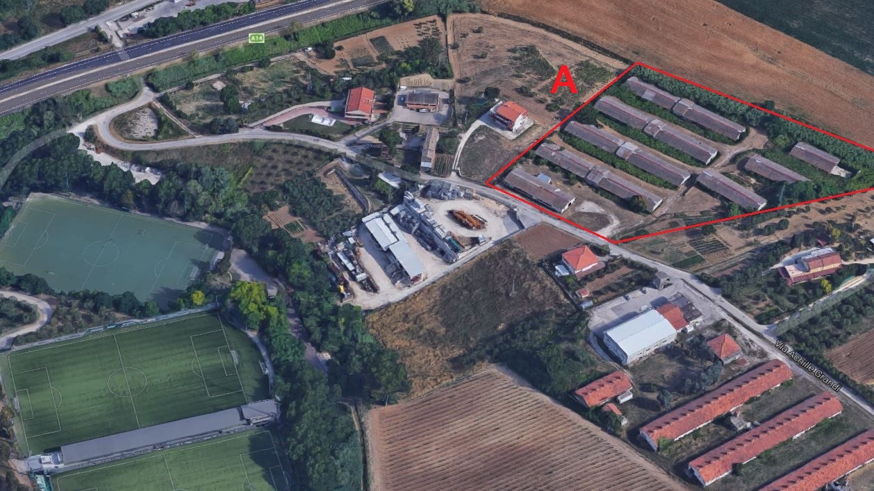 TERRENO CON COMPLESSO AZIENDALE CON VARI CAPANNONI in vendita - foto 4