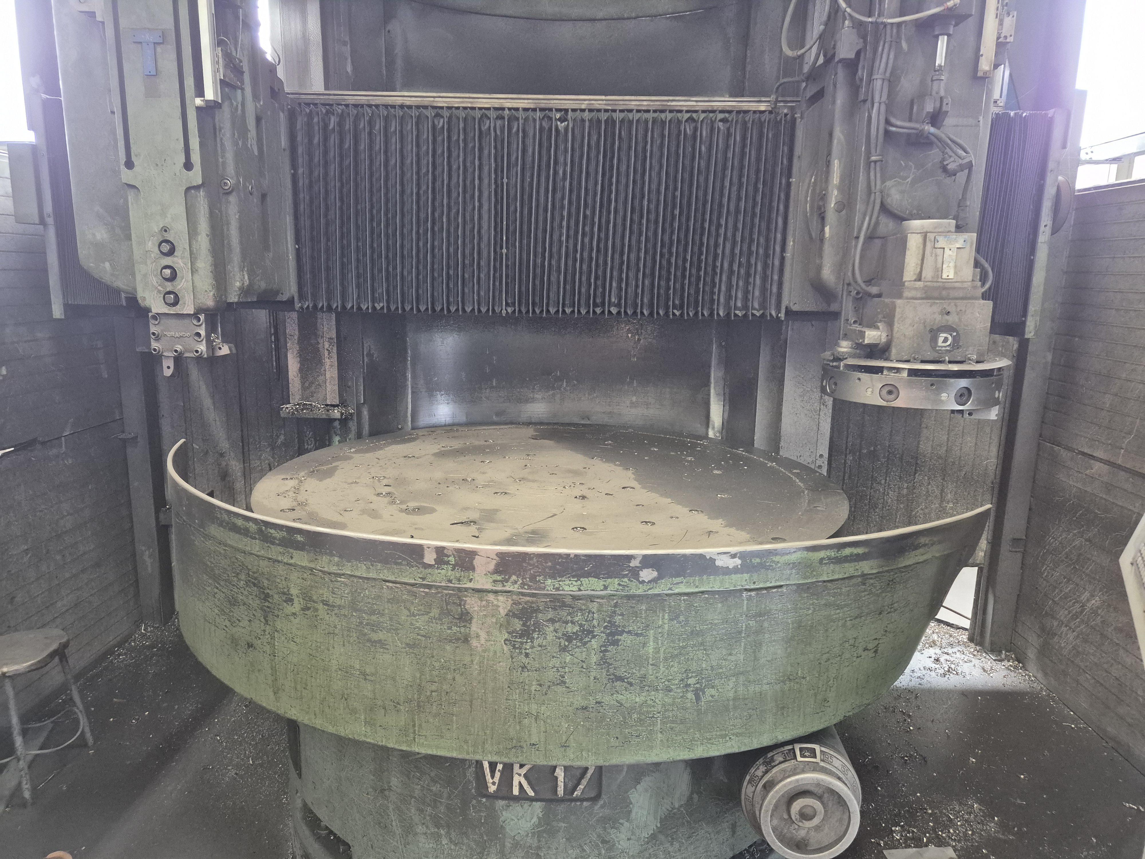 TORNIO VERTICALE A DOPPIA COLONNA "MORANDO" MOD. VK17 in vendita - foto 2