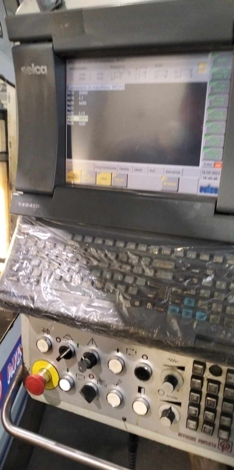 Centro di lavoro  fresa  in vendita - foto 2