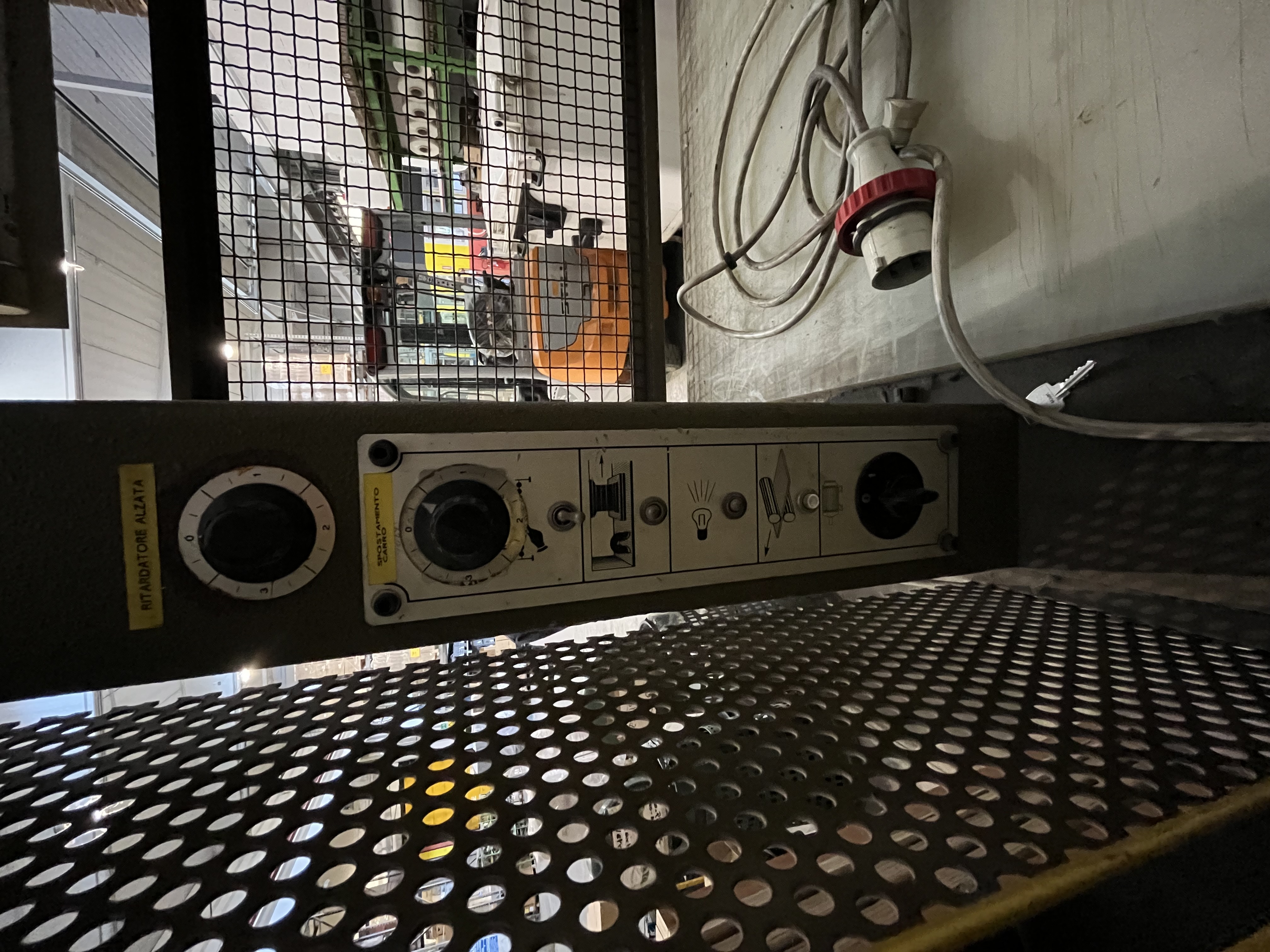 Trancia a ponte Atom G888 25 Tonnellate  in vendita - foto 6